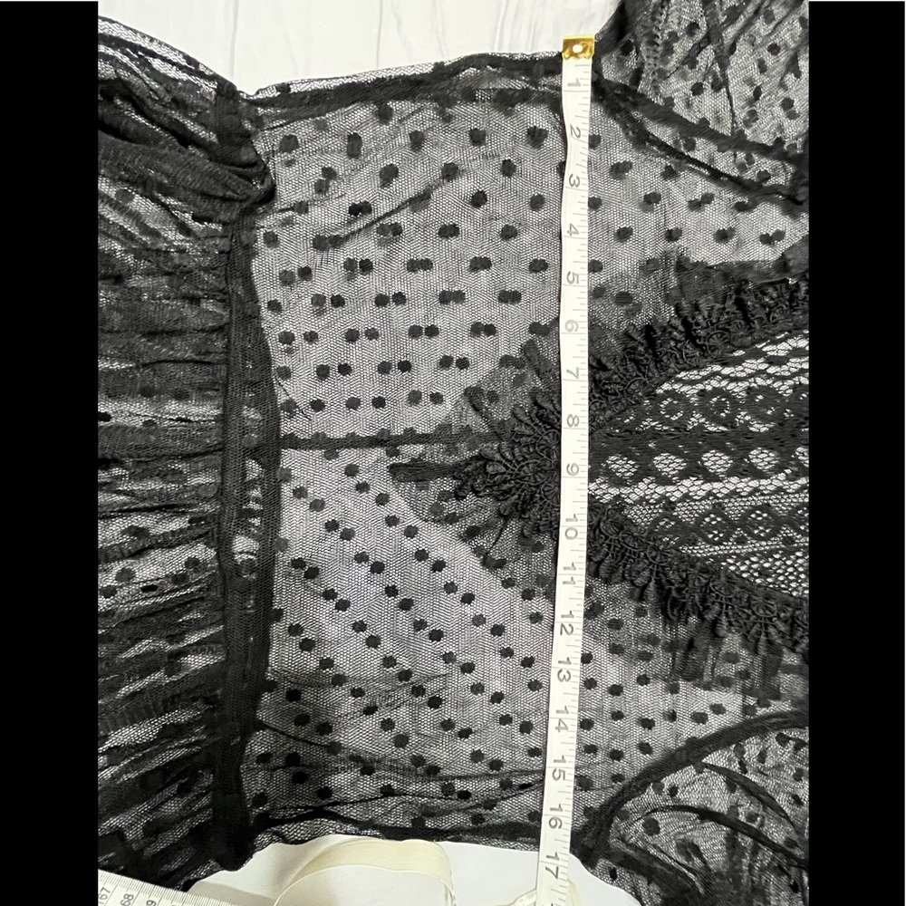 Blashe Women's blouse in transparent lace. - Picture 5 of 9